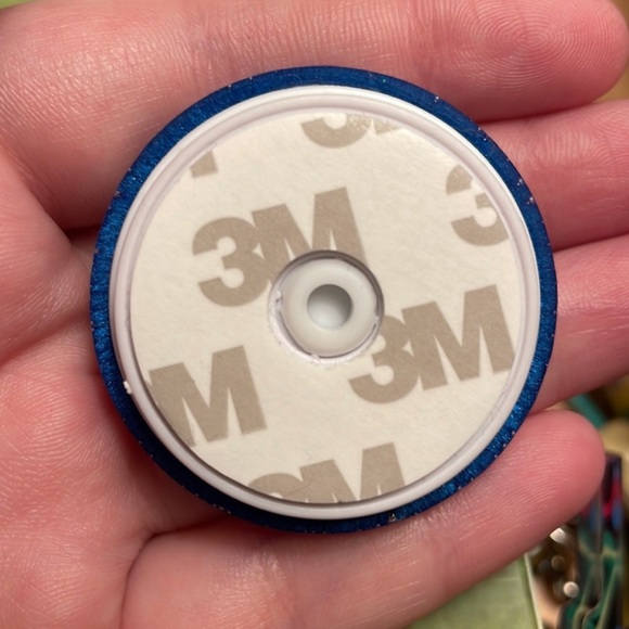 Stitch Phone Grip - Picture 4 of 4